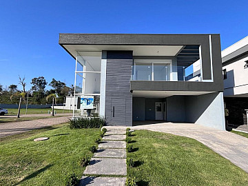 Sobrado � Venda